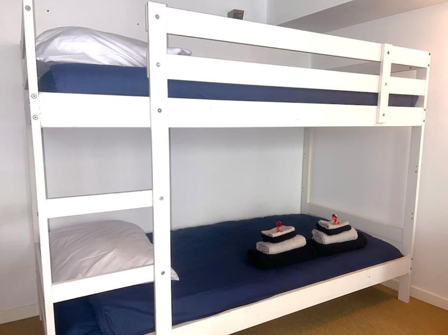 Down Town Spacious Duplex With Private Parking & Game Room 브뤼셀 외부 사진